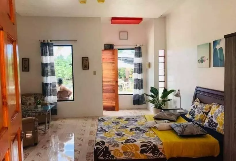 Jean Apartment And Guest Rooms
