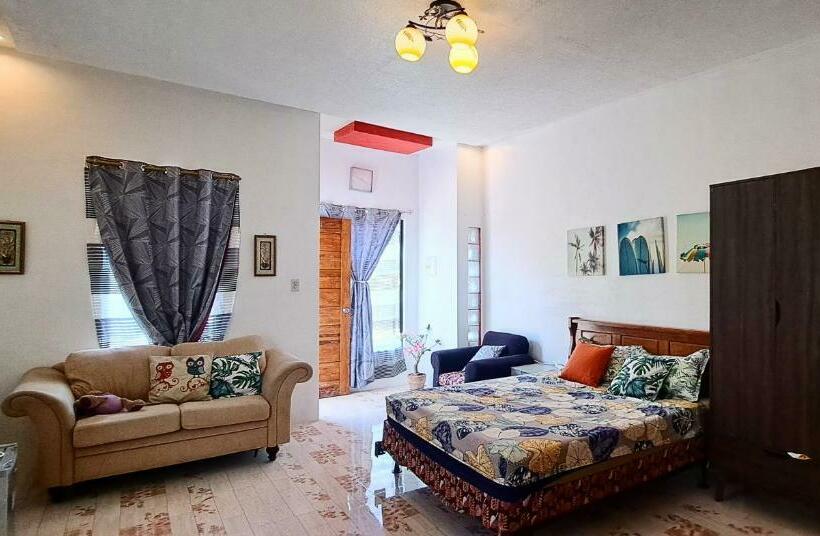 Jean Apartment And Guest Rooms