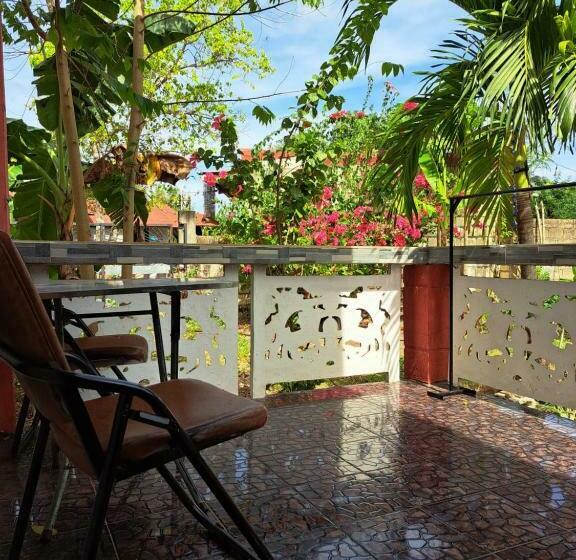 Jean Apartment And Guest Rooms