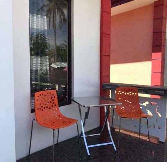 Jean Apartment And Guest Rooms