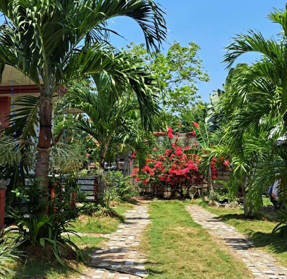 Jean Apartment And Guest Rooms