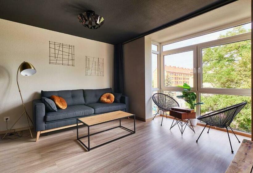 Spaciousliving Design Apartment   Central   Box Spring Bed   Exhibition