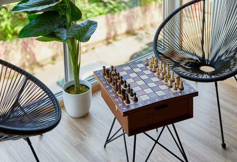 Spaciousliving Design Apartment   Central   Box Spring Bed   Exhibition