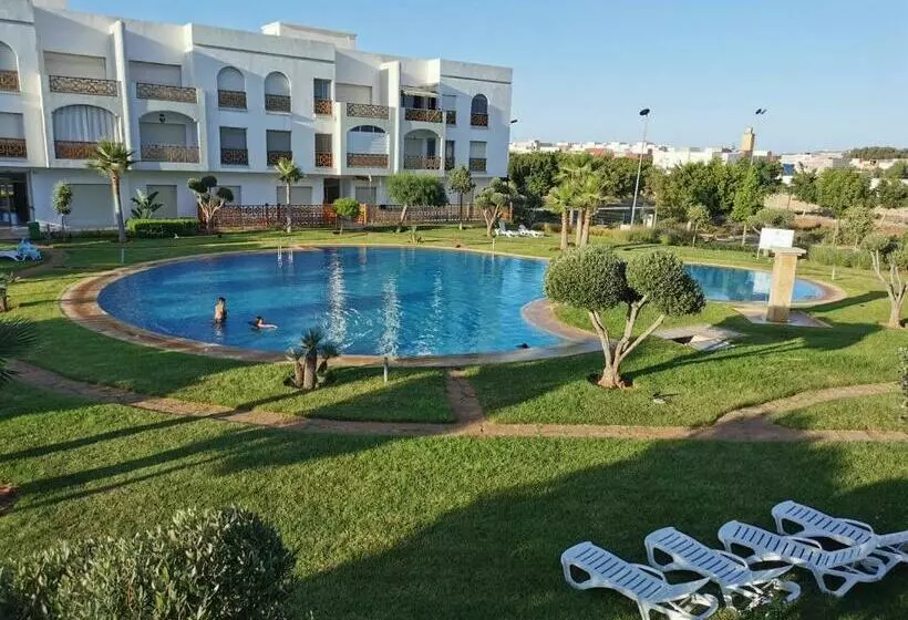 Appartement Avec Piscine à Saidia Climatisation Et Wifi