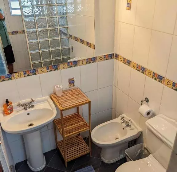 Breezy Ocean Front Condo Close To The Best Beaches