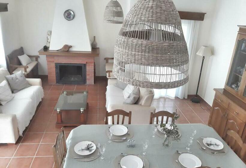 Отель Casinha Da Colina