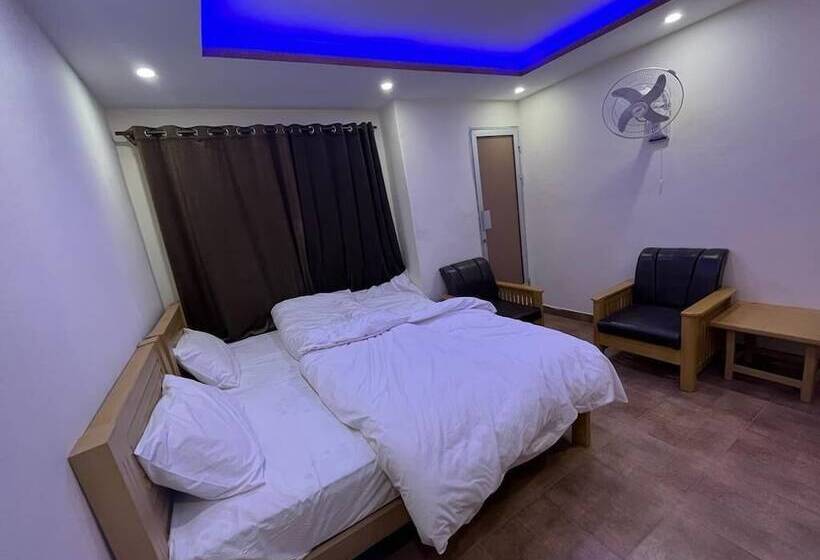 هتل Eden Rock Skardu