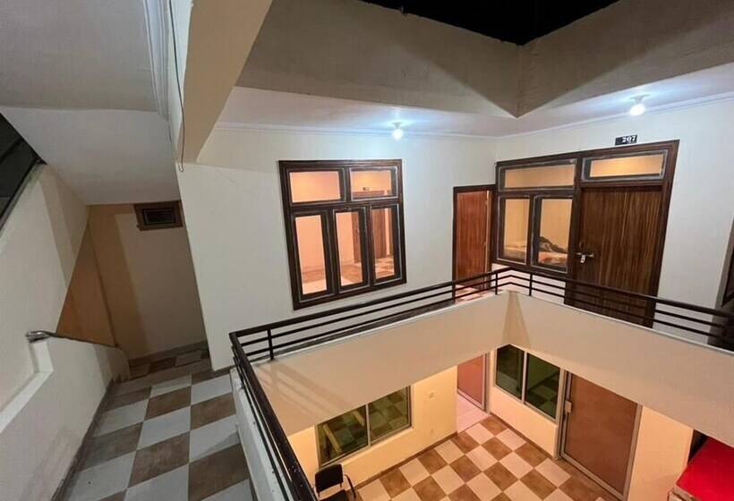 هتل Eden Rock Skardu