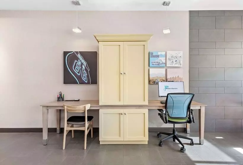 هتل Home2 Suites San Bernardino, Ca