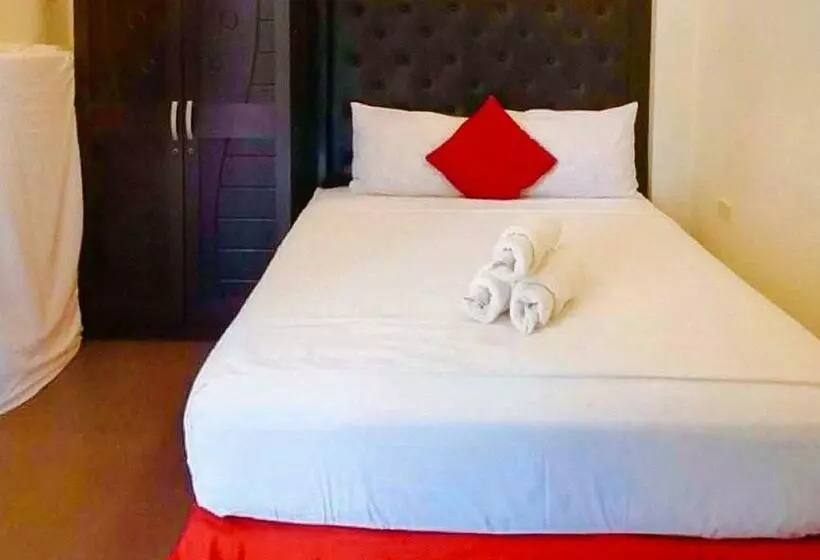 ホテル Reddoorz Plus At Palm Rise K Diving Resort Panglao Bohol