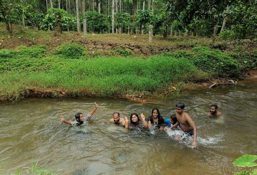 Bed and Breakfast River View Guest Rooms