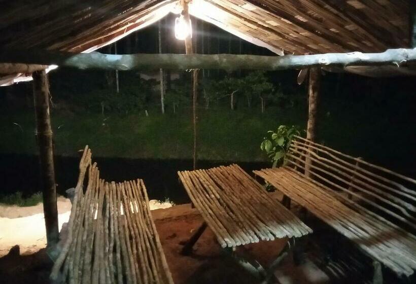 Bed and Breakfast River View Guest Rooms