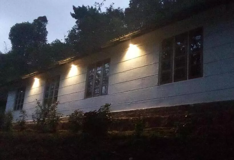 Bed and Breakfast River View Guest Rooms