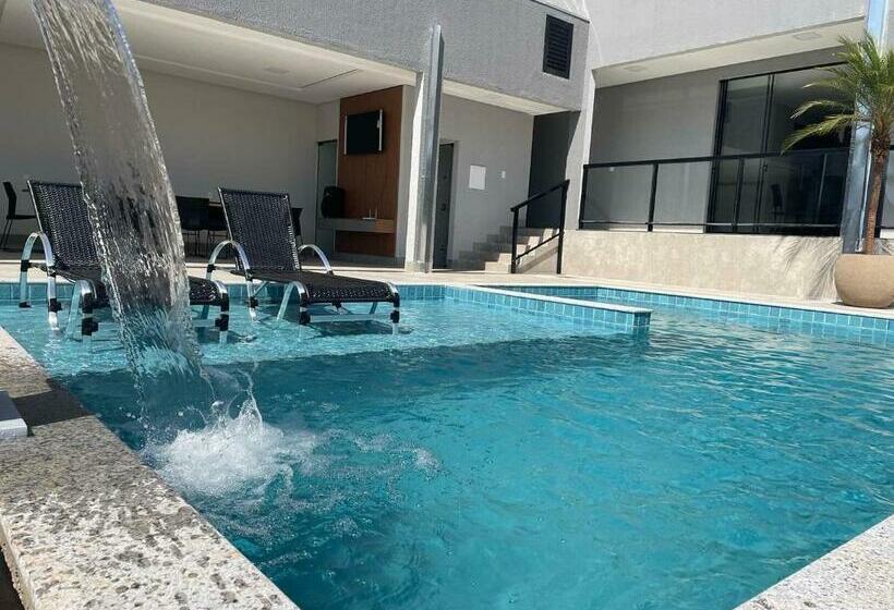 Casa Aconchegante Com 3 Quartos Com Piscina Sem Roupas De Cama E Banho, Pets Sujeito A Taxa Extra