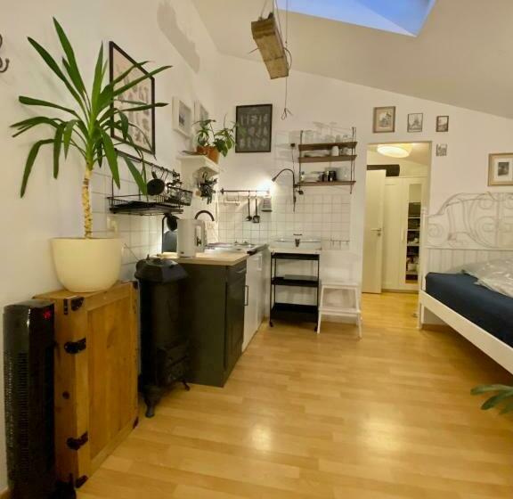 Die Remise Mit Kostenlosem Parkplatz Direkt Vor Der Tür