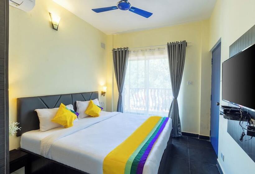 Blue Door Hotel Morjim