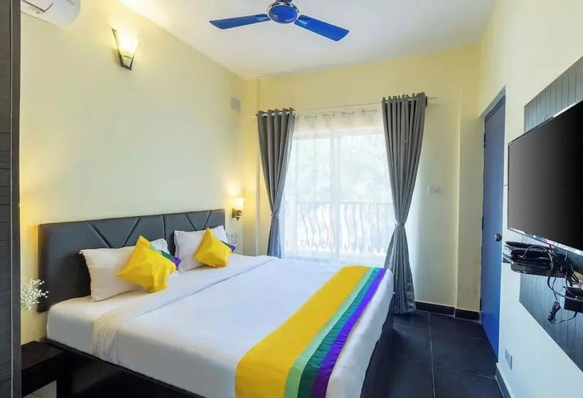 Blue Door Hotel Morjim