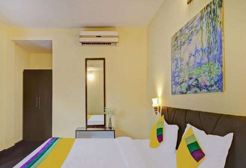 Blue Door Hotel Morjim