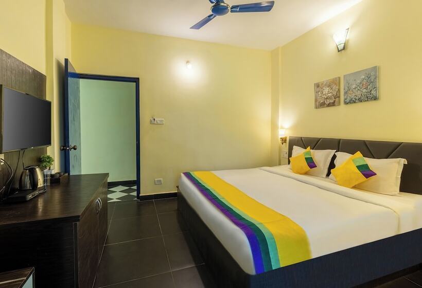 Blue Door Hotel Morjim