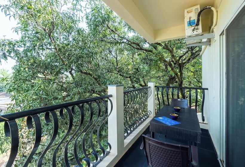 Blue Door Hotel Morjim