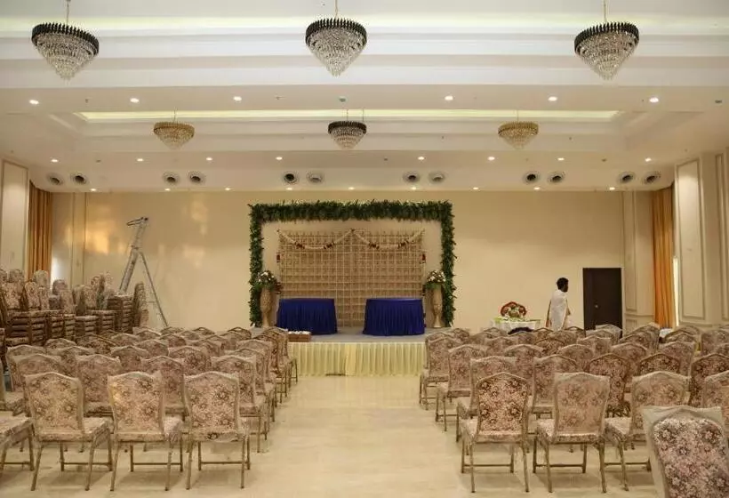ホテル Skanda Palace