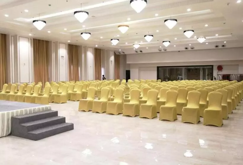 ホテル Skanda Palace