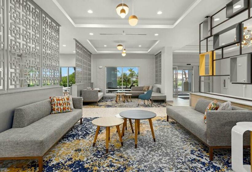 Отель Towneplace Suites By Marriott Cape Canaveral Cocoa Beach