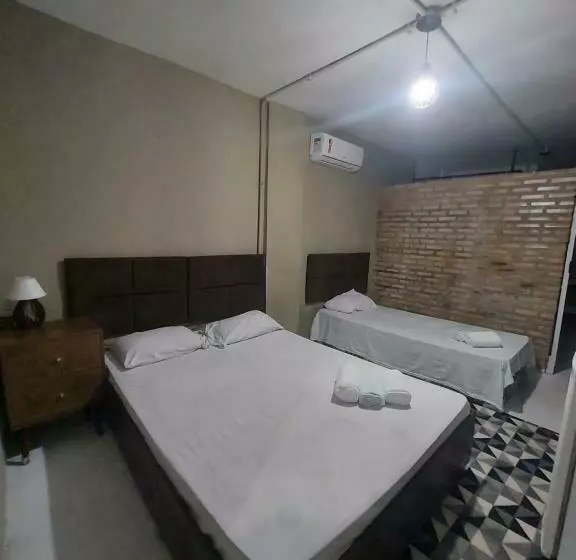 ペンション Big Brook Guesthouse