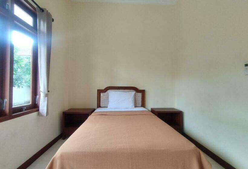 Adi Pelita Sari Bali