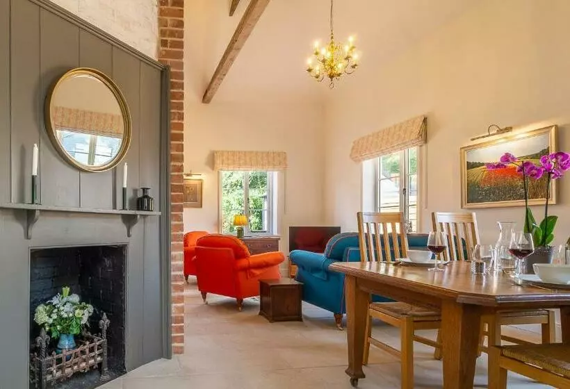 Luxurious Rural Retreat   Holt Coach House