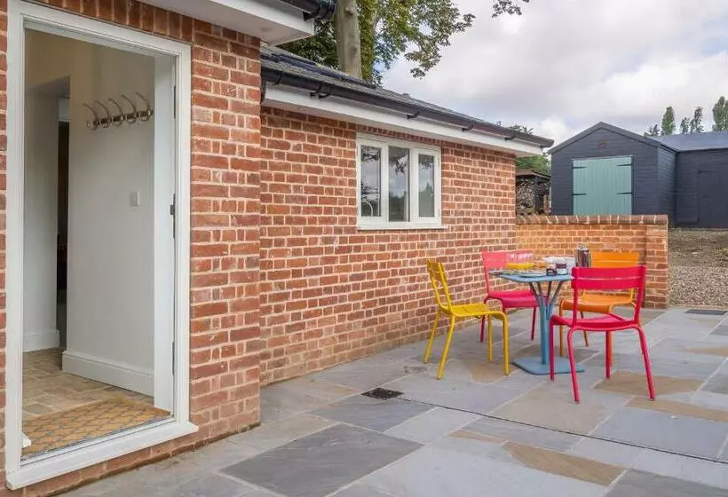 Luxurious Rural Retreat   Holt Coach House