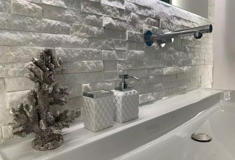 Luxury Queen V Apartment With Jacuzzi