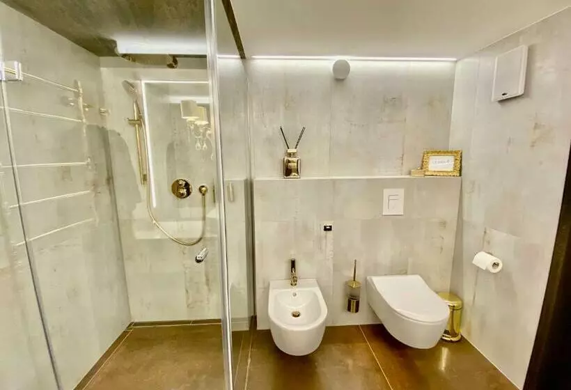 Luxury Queen V Apartment With Jacuzzi