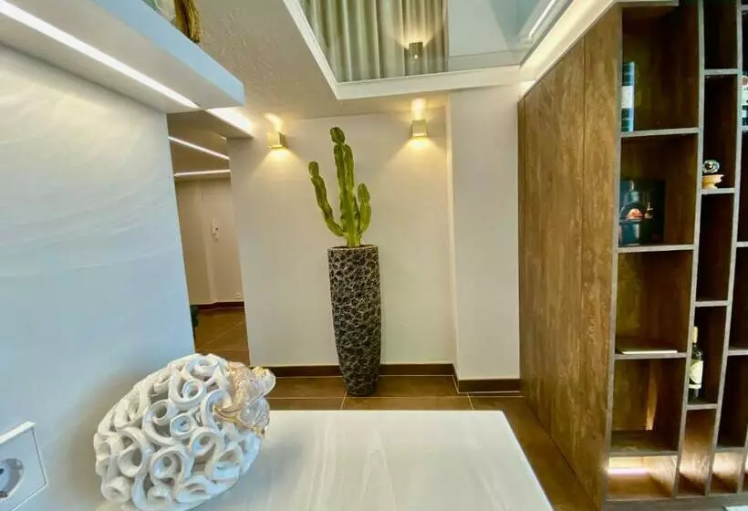 Luxury Queen V Apartment With Jacuzzi