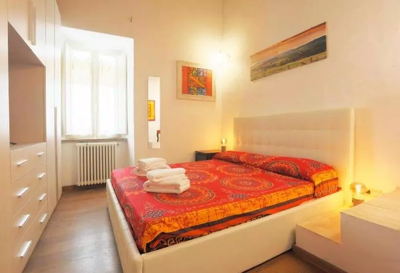 Mantellini Apartment