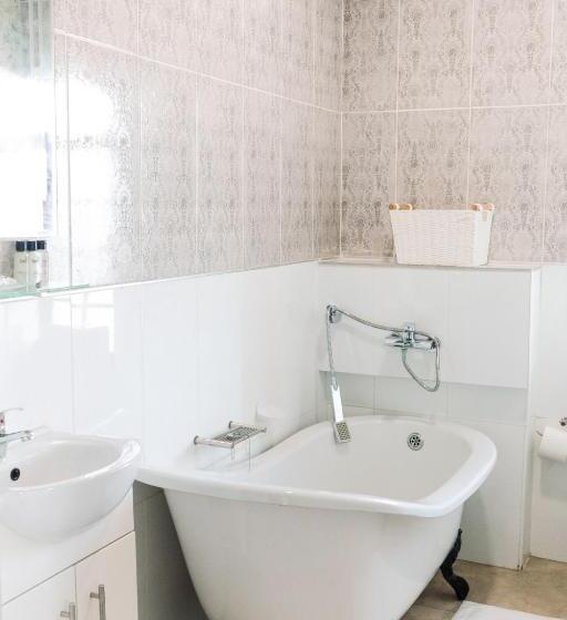 פנסיון Pumelela Guest House