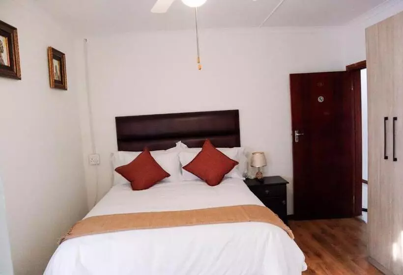 ペンション Pumelela Guest House