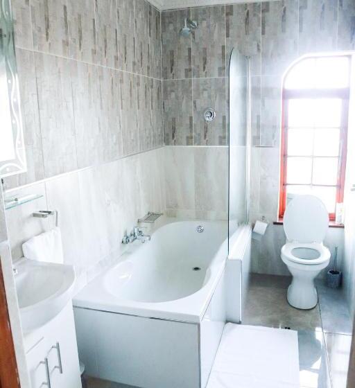 פנסיון Pumelela Guest House