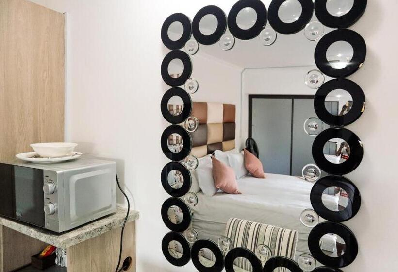 פנסיון Pumelela Guest House