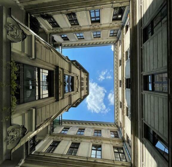 A5 Apartment   Budapest   Hostaid