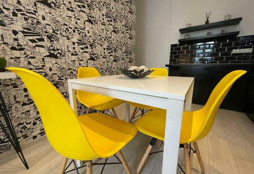 A5 Apartment   Budapest   Hostaid