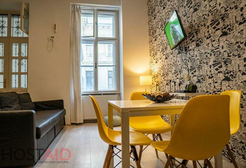 A5 Apartment   Budapest   Hostaid