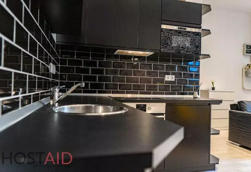 A5 Apartment   Budapest   Hostaid