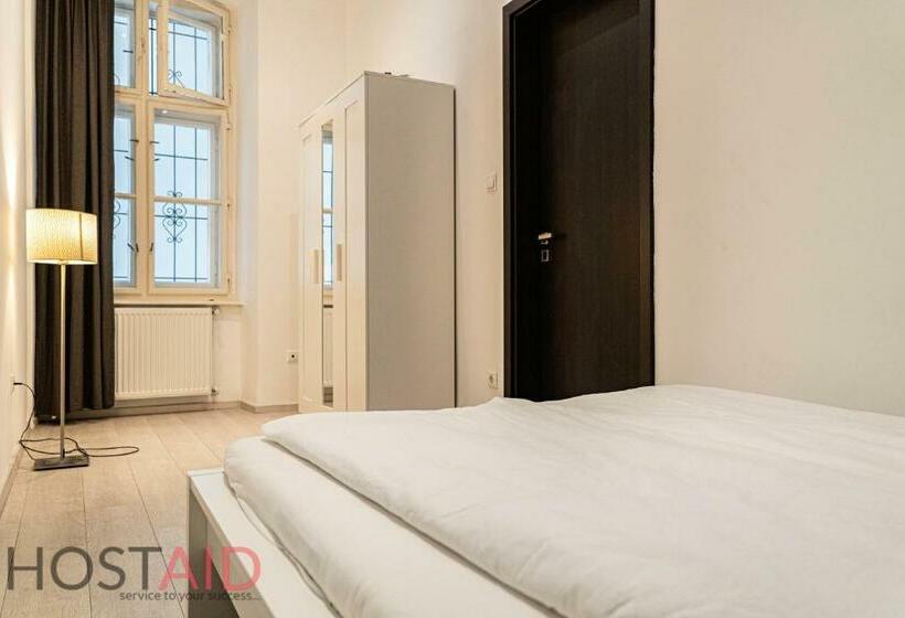 A5 Apartment   Budapest   Hostaid