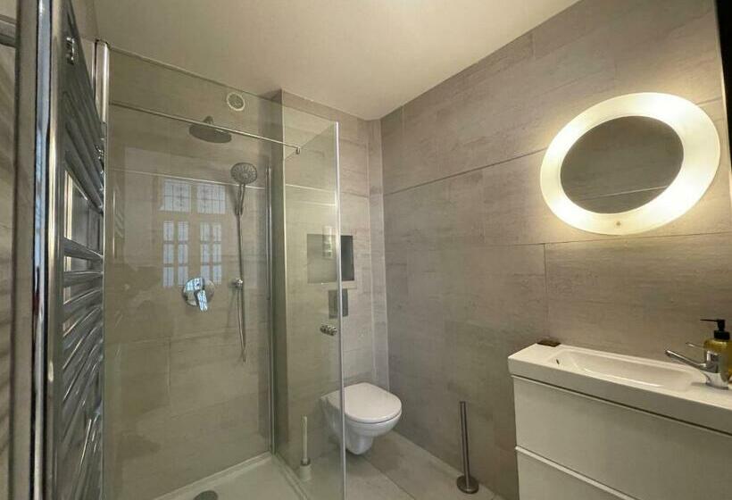 A5 Apartment   Budapest   Hostaid