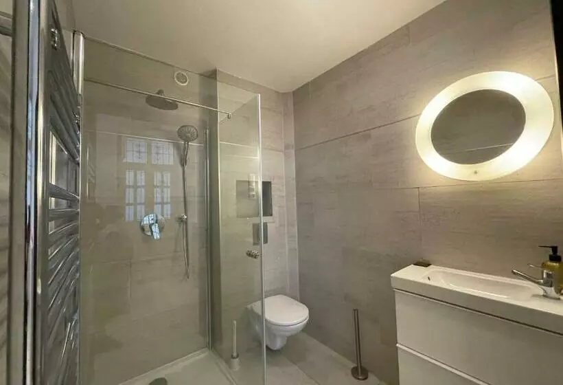 A5 Apartment   Budapest   Hostaid
