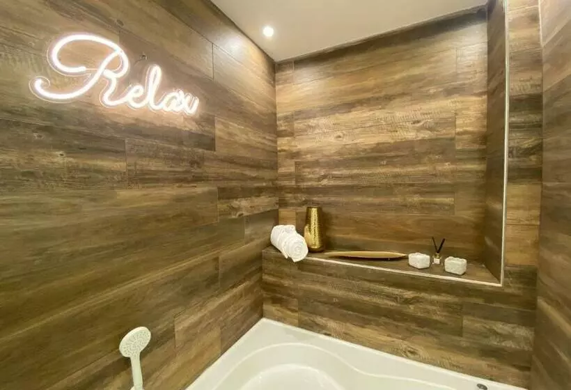 B&b Stadium Room & Suite