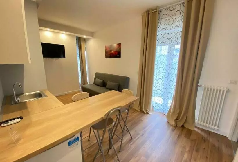 B&b Stadium Room & Suite