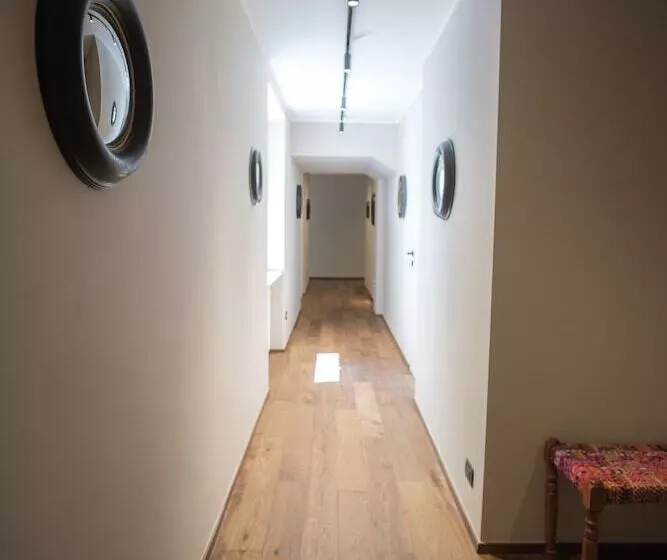 تختخواب و صبحانه Palazzo Danisis&suites