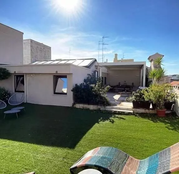 تختخواب و صبحانه Palazzo Danisis&suites